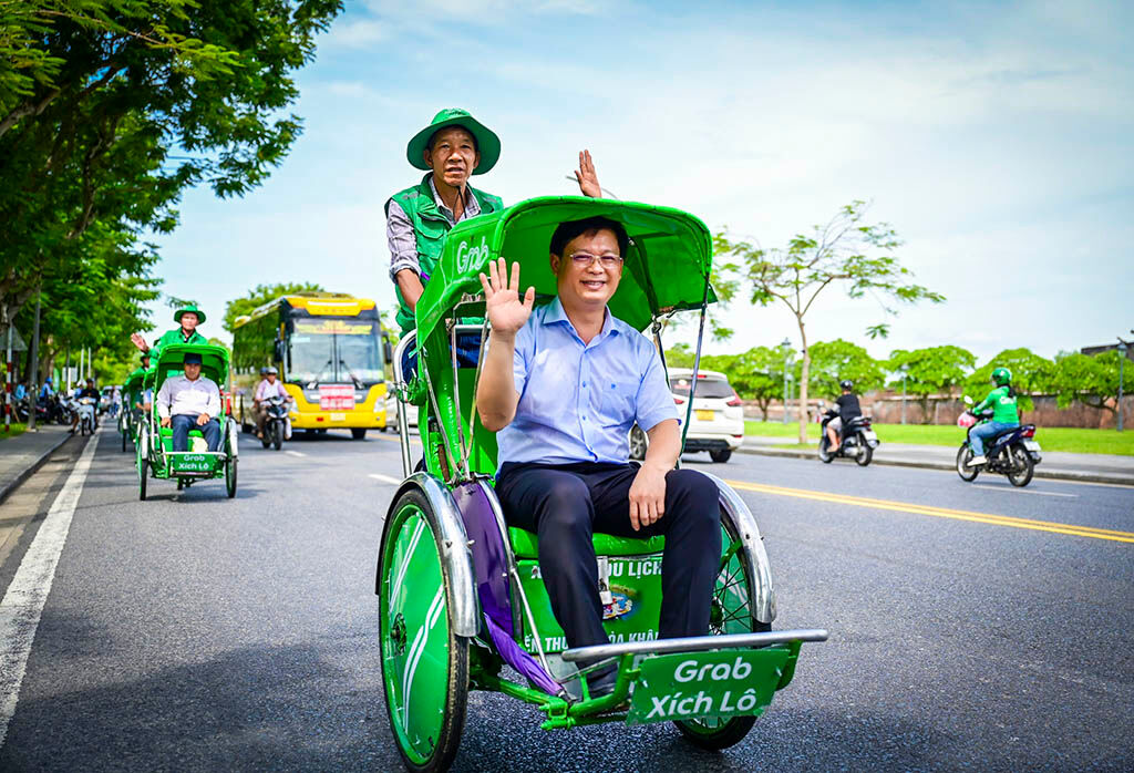 Start your Hue Travel with tranquil cyclo vibes